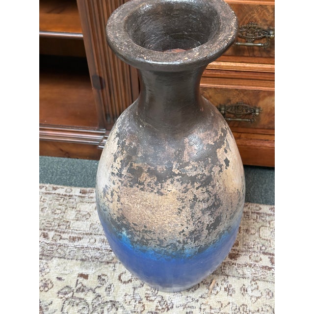 Abstract Ombre Ceramic Vase, Medium For Sale - Image 11 of 12