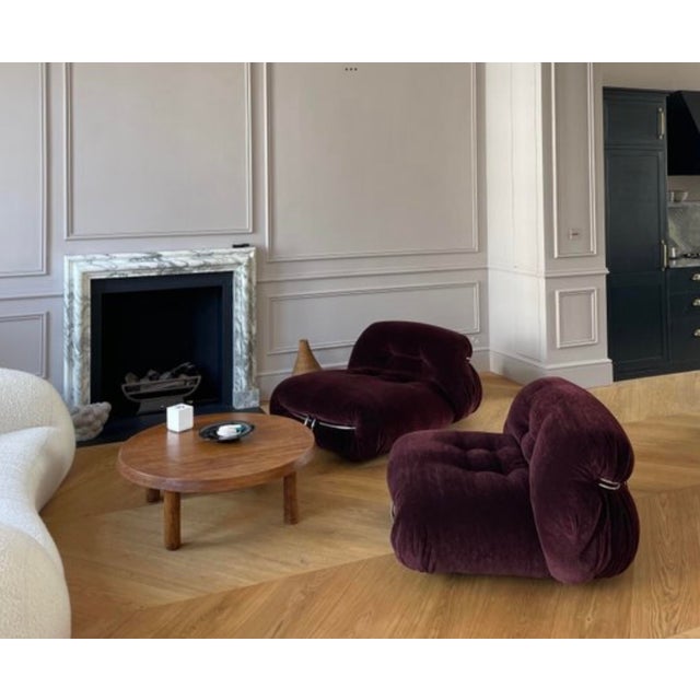 This design piece is in very good condition. It's a round table with sloping edges and detachable legs. The model was...