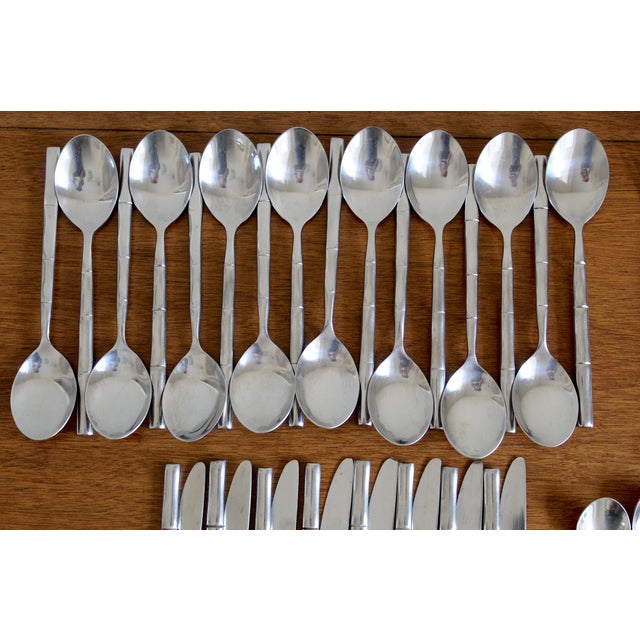 Ornamental & Decorative Materials Vintage 1980s Stanley Roberts "Tiburon" Faux Bamboo Stainless Steel Flatware Set – 60 Pieces | Hollywood Regency Chinoiserie For Sale - Image 7 of 14