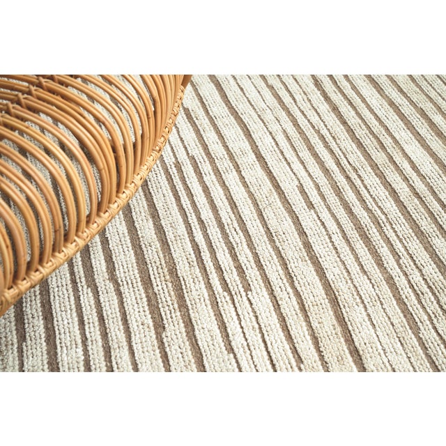 Exquisite Rugs Mixed Texture Hand-Knotted New Zealand Wool & Bamboo Silk Beige Rug-9'X12' For Sale In Los Angeles - Image 6 of 8