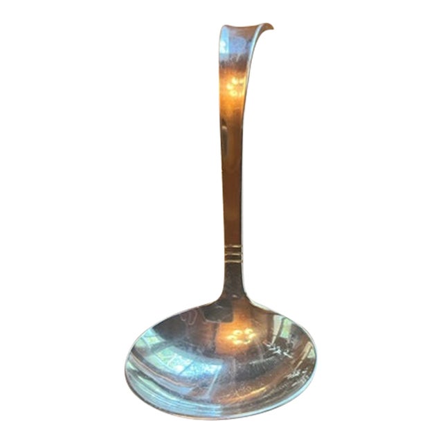 1950s Allan Adler Silversmiths Mid-Century Sterling Gravy Ladle in Sunset Pattern For Sale
