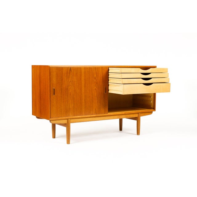Brown 1960s Danish Modern Mid Century Teak Credenza Sideboard— Borge Mogensen for Søborg — Sliding Doors For Sale - Image 8 of 12