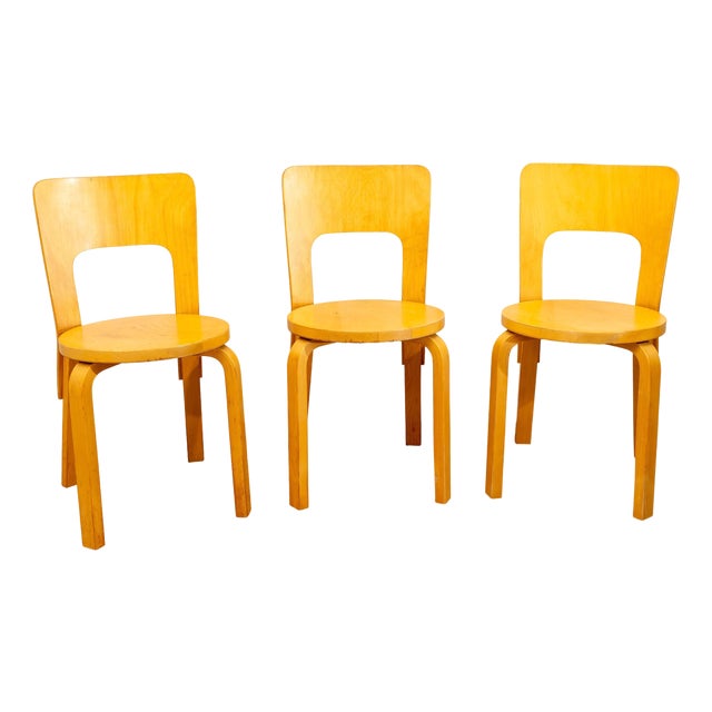 E66 Chairs attributed to Alvar Aalto for Artek, Finland, 1950s, Set of 3 For Sale