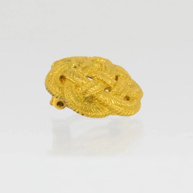 1980s Ungaro Paris Braided Gilt Metal Pair of Clip Earrings For Sale - Image 5 of 6