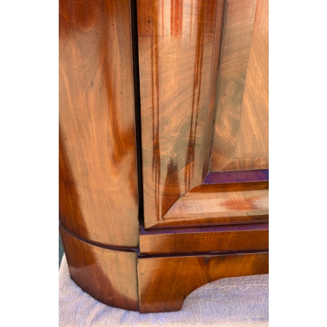 Mid 18th Century Biedermeier Flamed Mahogany Corner Cabinet, Denmark For Sale - Image 9 of 18