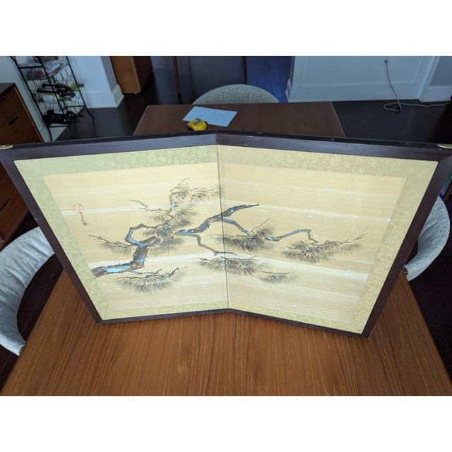 Vintage Japanese 2-Panel Tabletop Byōbu Screen, Gold Leaf & Pearl Inlay Pine — 1970s For Sale - Image 4 of 7