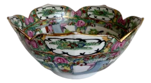 Late 19th Century Chinese Famille Rose Porcelain Bowl