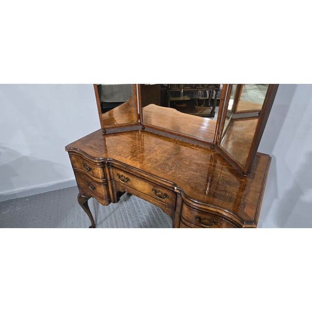 Queen Anne Walnut Dressing Table, 1920 For Sale - Image 14 of 18