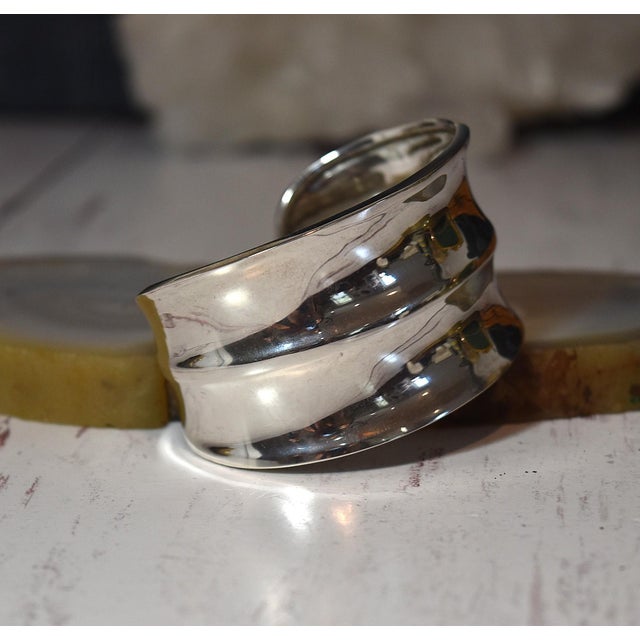 Metal Vintage Mod Style Wide Sterling Silver Cuff Bracelet For Sale - Image 7 of 17