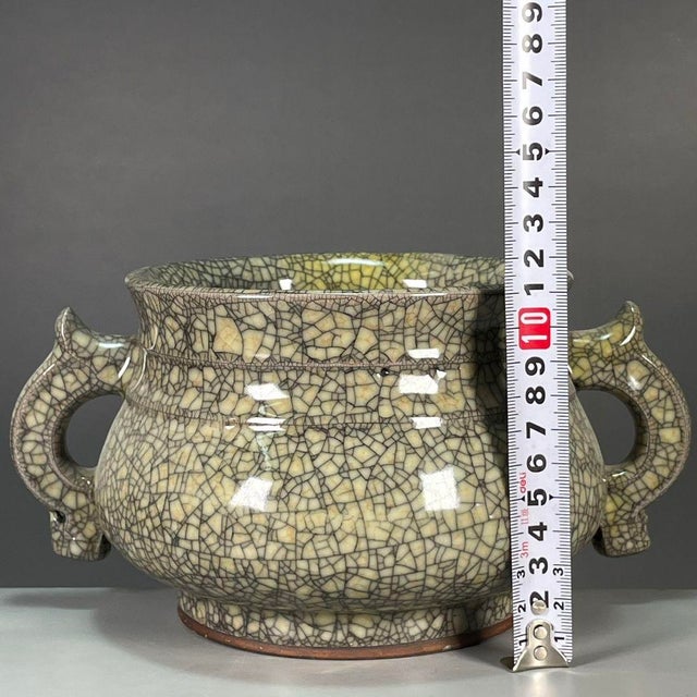 Late 20th Century Chinese Ge-Type Crackle Glaze Porcelain Censer With Handles For Sale - Image 5 of 9