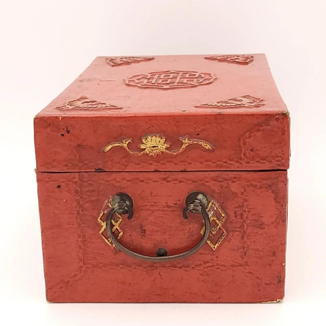 Animal Skin Chinese Red Lacquered and Gilt Pig Skin Jewelry Box, Circa 1900 For Sale - Image 7 of 12