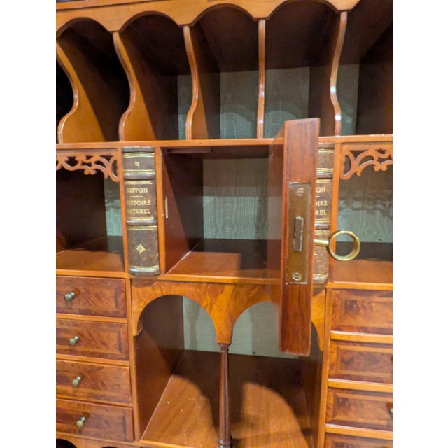1980s George III-Style Burr Wood Secretry With Mirrored Doors and Fitted Interior For Sale In Miami - Image 6 of 16