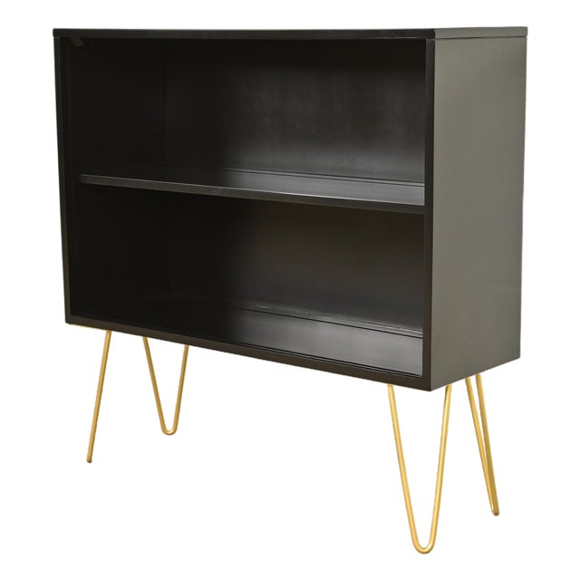 Paul McCobb Planner Group Black Lacquered Bookcase on Hairpin Legs, Newly Refinished For Sale