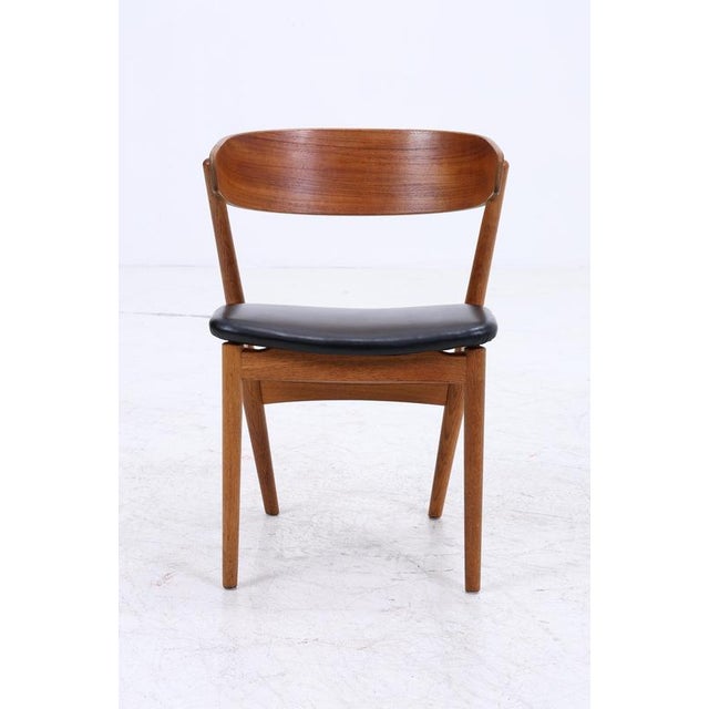 Mid-Century Danish Model 7 Chairs in Teak and Leather by Helge Sibast, Set of 4 For Sale - Image 4 of 16