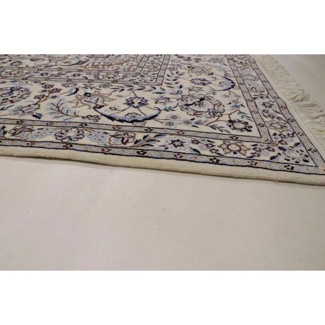 Middle Eastern Rug in Wool For Sale - Image 10 of 11