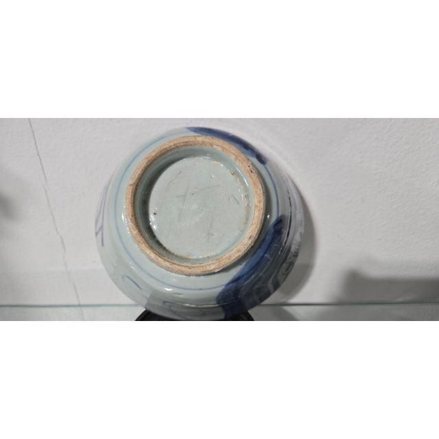 Rare 17th Century Ming Dynasty Wanli Period Swatow Blue and White Bowl 16.5cm For Sale - Image 11 of 11