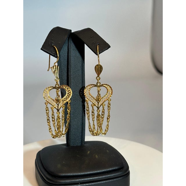 Vintage 21 Kt Yellow Gold 7.5 Gm Heart Dangling Earrings, 2.6 Inch Long For Sale - Image 4 of 18