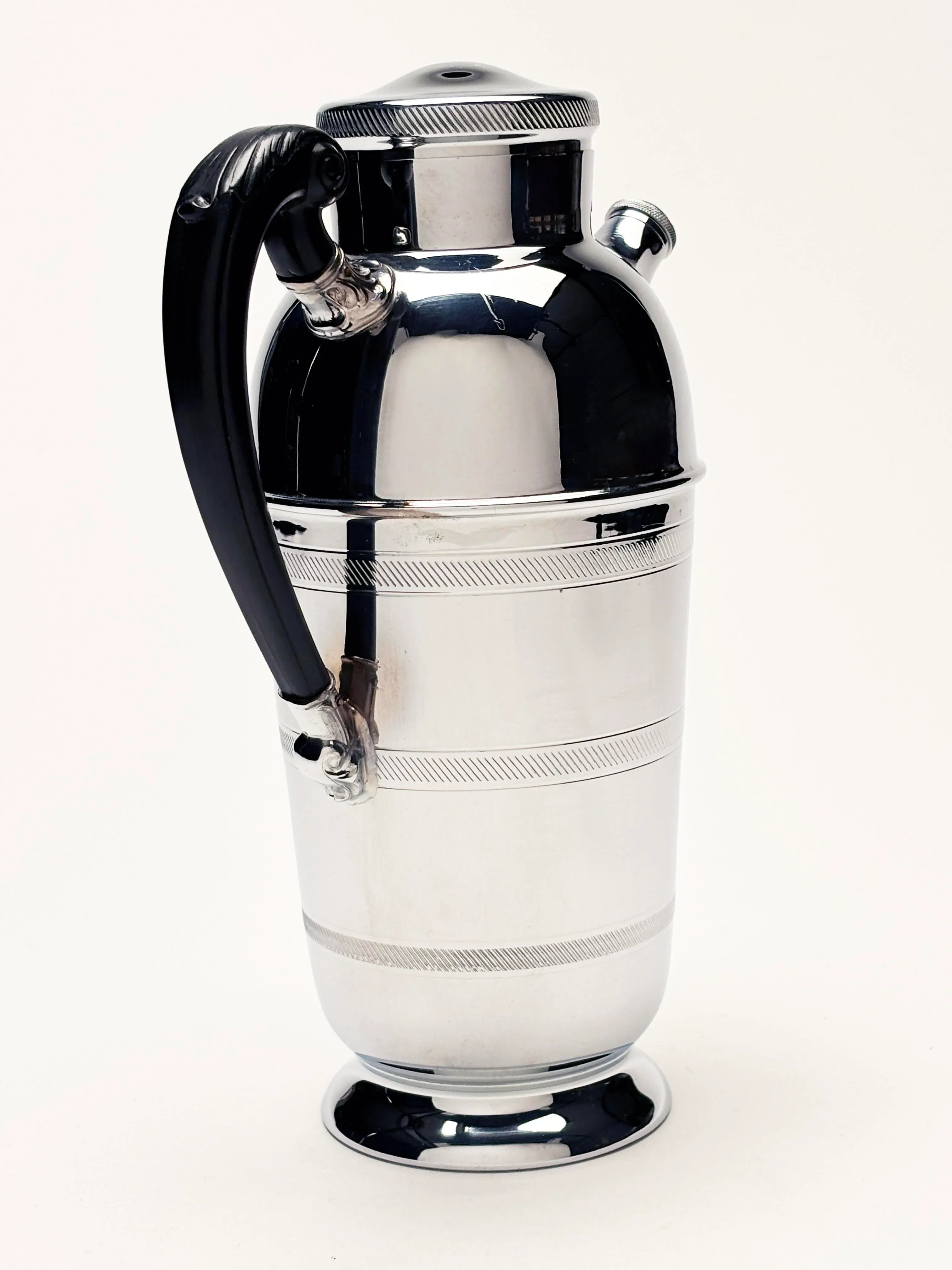 1930's-1950's Art Deco Cocktail Shaker by Farber Bros Krome Kraft