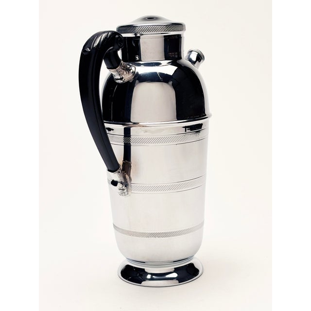 Let's assume you have a bar in your home. You love the lines of the Art Deco period. You pride yourself in seeking out the...