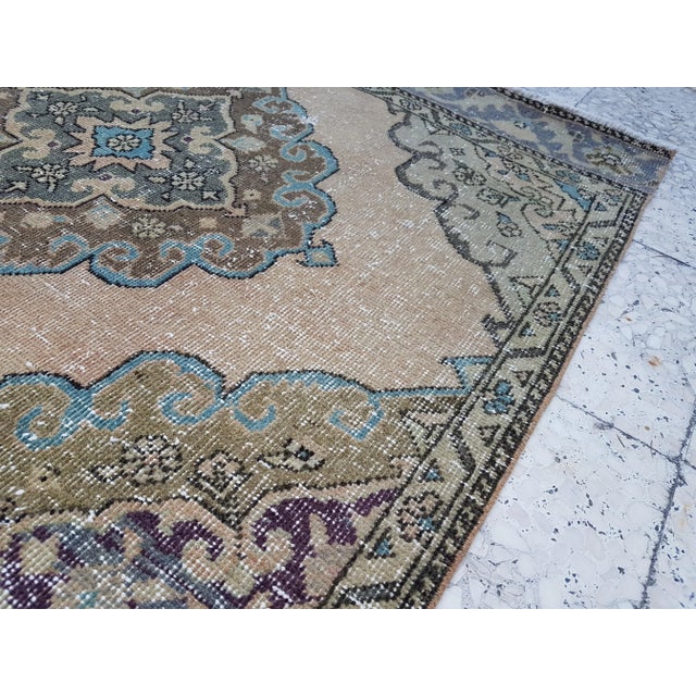 1970s Anatolian Oushak Pastel Color Ushak Area Rug 3'8" X 12'9" For Sale - Image 5 of 12