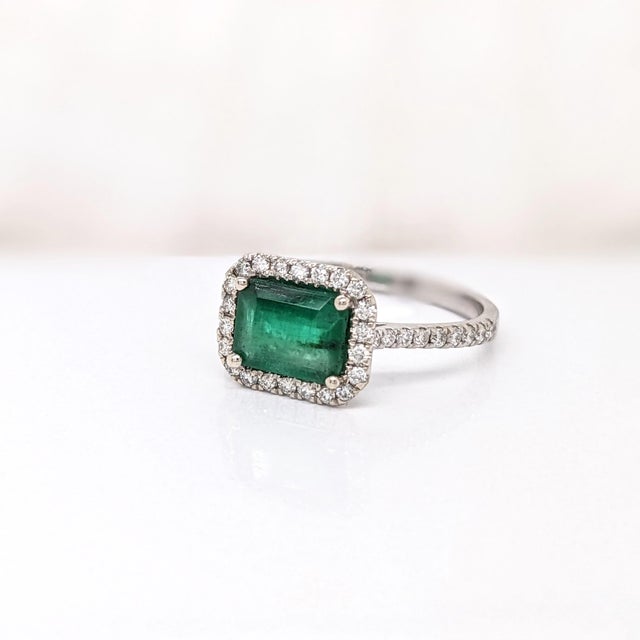 2020s 1.2ct East West Emerald Ring W Natural Diamonds in Solid 14k White Gold Em 8x6mm, Size 6.75 For Sale - Image 5 of 8