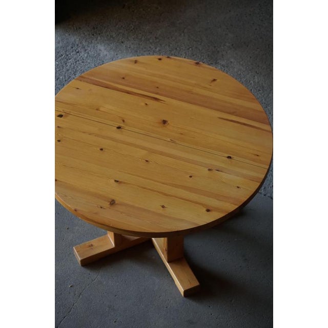 Danish Modern Round Pine Dining Table with Extension Leaves, Denmark, 1970s For Sale - Image 6 of 18