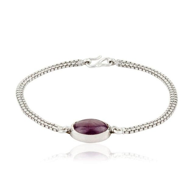Art Nouveau 10.61 Ct Ruby Single Stone Chain Bracelet in Sterling Silver Stacking Bracelet For Sale - Image 3 of 13