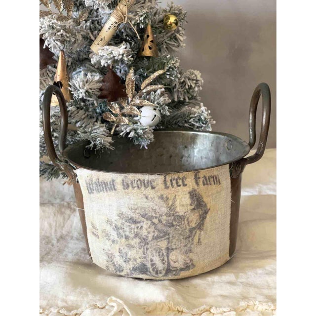 An exclusive Christmas decoration, a unique piece, designed and handcrafted through a refined upcycling process, combining...