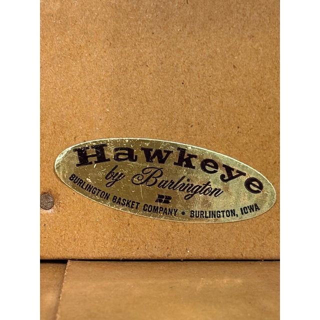 Green Hawkeye by Burlington Vintage 1960s Green Woven Picnic Basket With Metal Handles For Sale - Image 8 of 15
