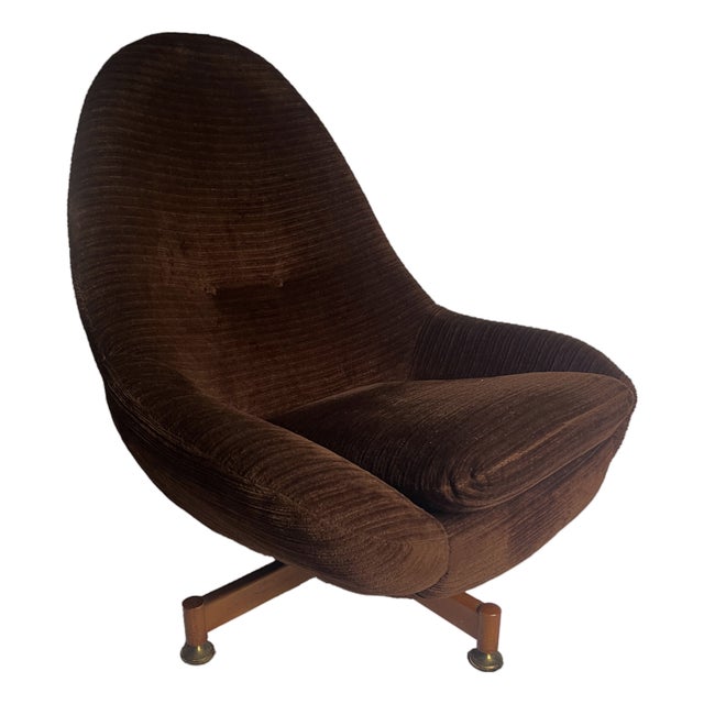 Mid-Century Swivel Egg Chair by Greaves and Thomas, 1960s For Sale