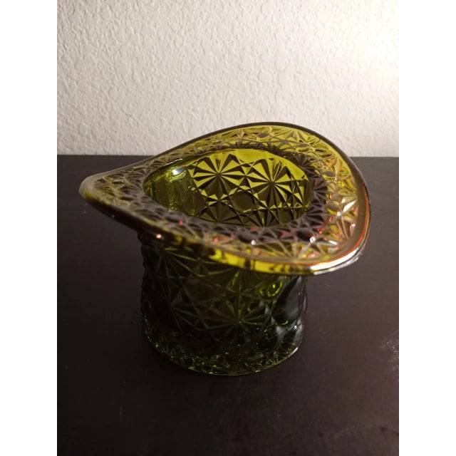 Fenton Green Button & Daisy Pattern Top Hat Vase For Sale In Dallas - Image 6 of 7