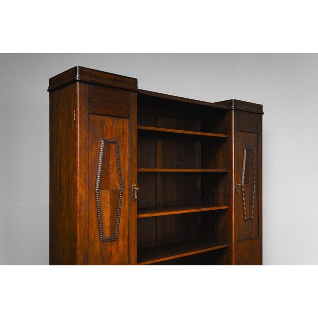 Art Nouveau Bookcase in Oak For Sale - Image 6 of 18