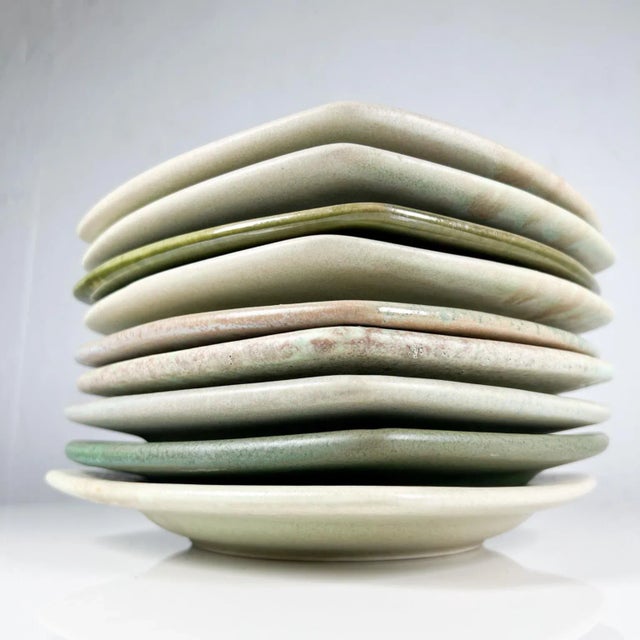 1980s Modern Set of 9 Square Plates Sculptural Art Pottery For Sale - Image 9 of 10