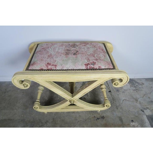 Italian Style "X" Bench W/ Chinoiserie Linen Fabric For Sale - Image 4 of 10