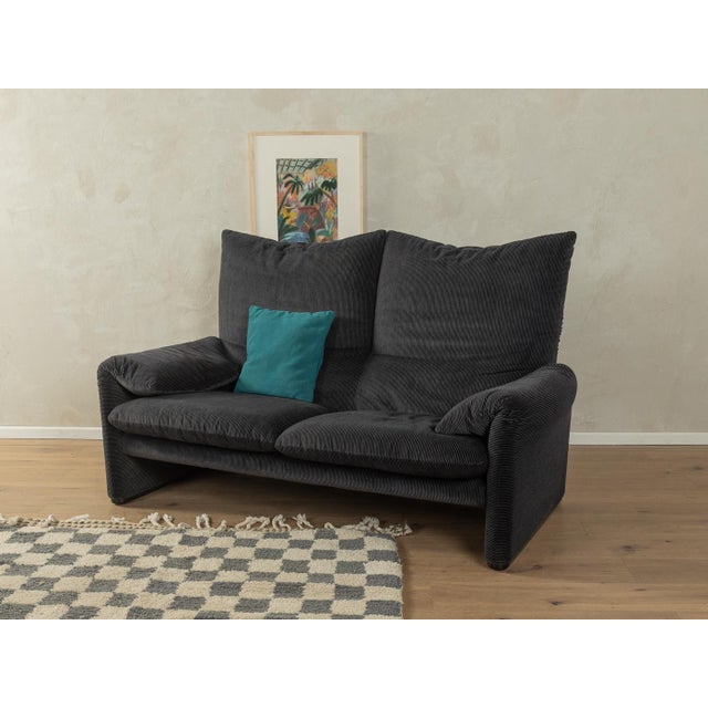 Mid-Century Modern Model 675 Maralunga Sofa by Vico Magistretti for Cassina For Sale - Image 3 of 10