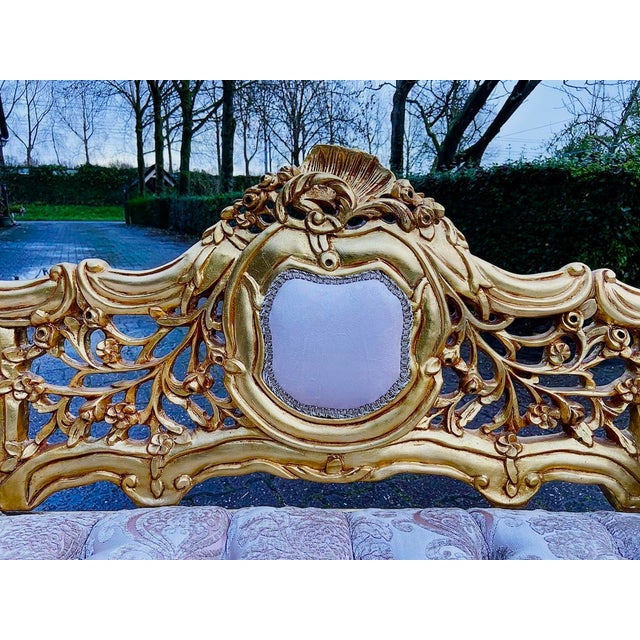 1980s 20th-Century Gilded Beech Louis XVI Settee, Pink Damask For Sale - Image 5 of 12