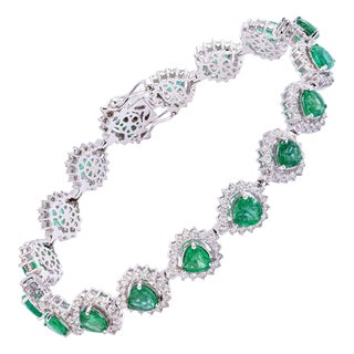 7.42 Cts Zambian Emerald Heart Shape Tennis Bracelet with Diamonds 14k Gold For Sale
