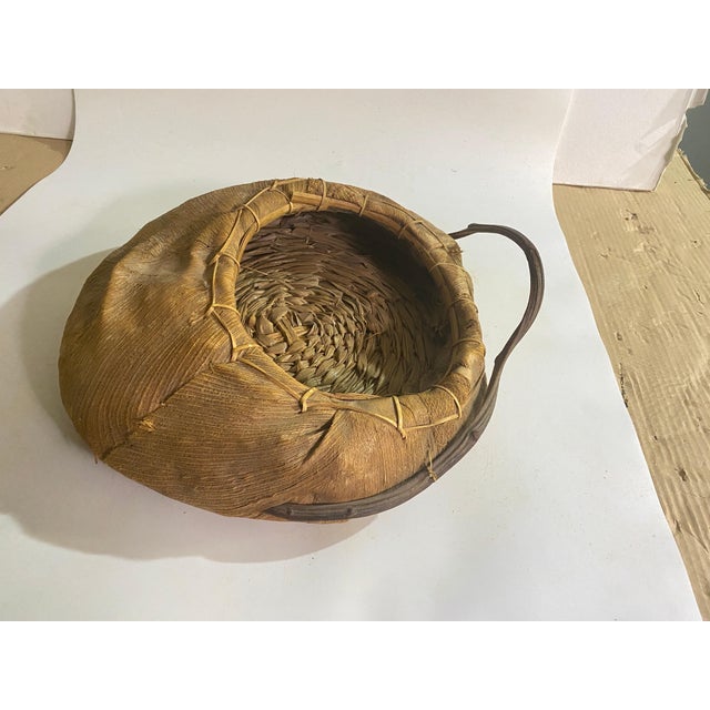 Large Italian Rattan and Wood Basket Bowl Centerpiece, 1970s For Sale - Image 14 of 16