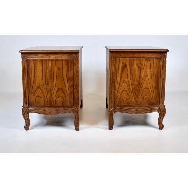 Henredon Henredon French Provincial Nightstands, Carved Oak & Brass, 1980s, Usa For Sale - Image 4 of 12