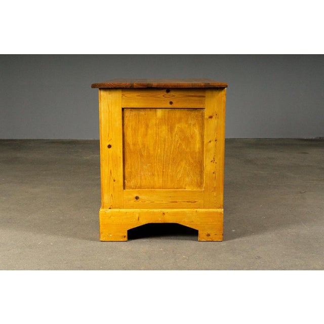 Art Nouveau Chest of Drawers in Pine For Sale - Image 10 of 18