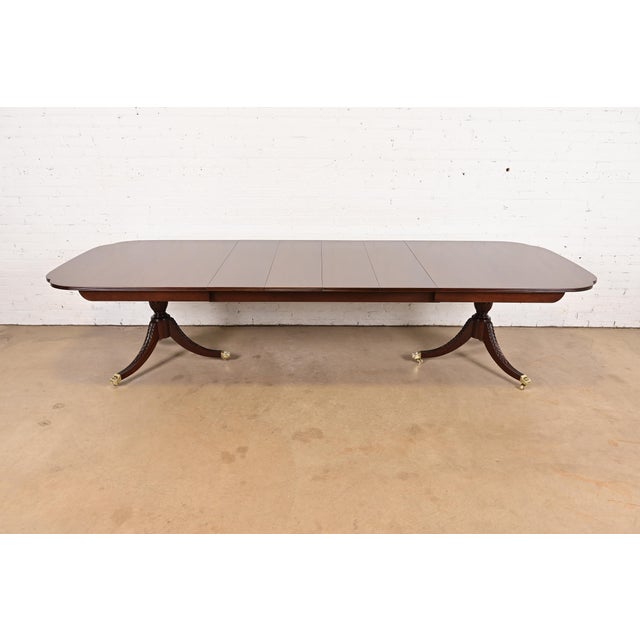 English Karges Georgian Mahogany Double Pedestal Extension Dining Table, Newly Refinished For Sale - Image 3 of 16