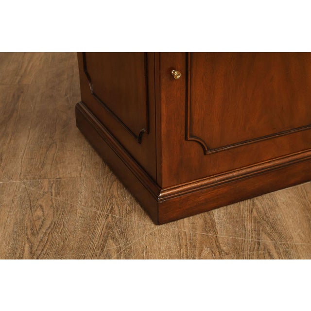 Kittinger Leather Top Round Rent Table With Drawers T295 For Sale - Image 15 of 18