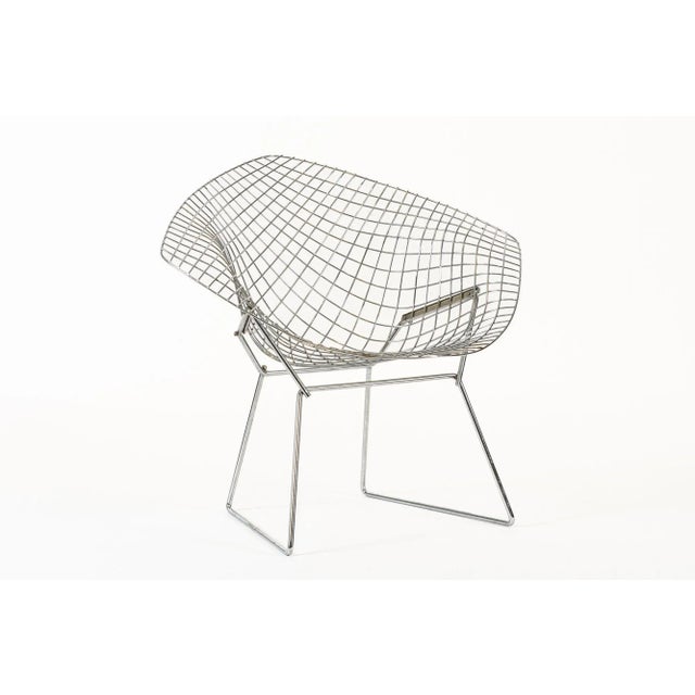 This vintage mid century modern diamond wire lounge chair designed by Harry Bertoia (American, 1915-1978) for Knoll is...