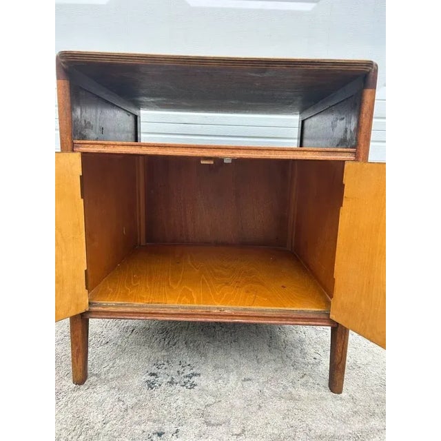 1960s Mid Century Modern End Table/Side Table.. For Sale - Image 11 of 11