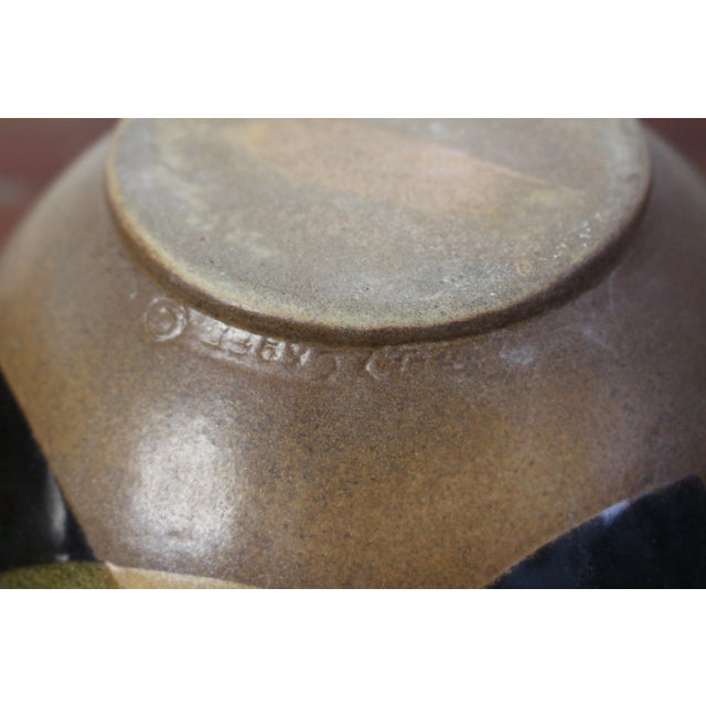 Vintage Mid 20th Century Pottery Craft Usa Robert Maxwell Style Vases - A Pair For Sale - Image 12 of 13