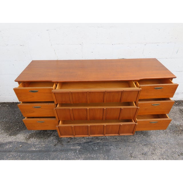 Kent Coffey Parkway Mid Century Modern Low Long Dresser Bathroom Vanity 6385 For Sale In Miami - Image 6 of 16