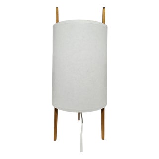 Cylindrical No. 9 Desk Lamp by Isamu Noguchi for Knoll Inc. / Knoll International, 1940s For Sale