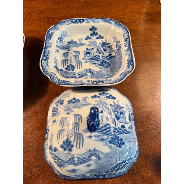 Mason's Ironstone Mid 19th Century Mason's Patent Ironstone, Blue Willow and Chinoiserie , Vegetable Dishes - a Pair For Sale - Image 4 of 13