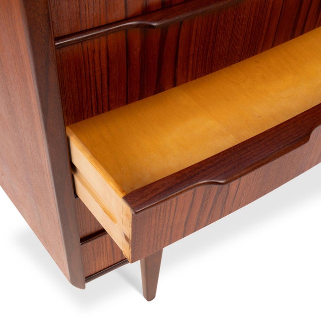 1960s Vintage Danish Mid-Century Five-Drawer Rosewood Dresser For Sale - Image 5 of 9