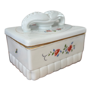 Early 20th Century Large Meissen Covered Porcelain Box With Floral Decoration
